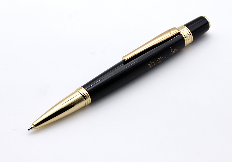 签字笔  美工笔  圆珠笔  蘸水笔 金笔  钢笔 定制笔  书法笔、签字笔   米乐(中国)一站式服务平台 水妖