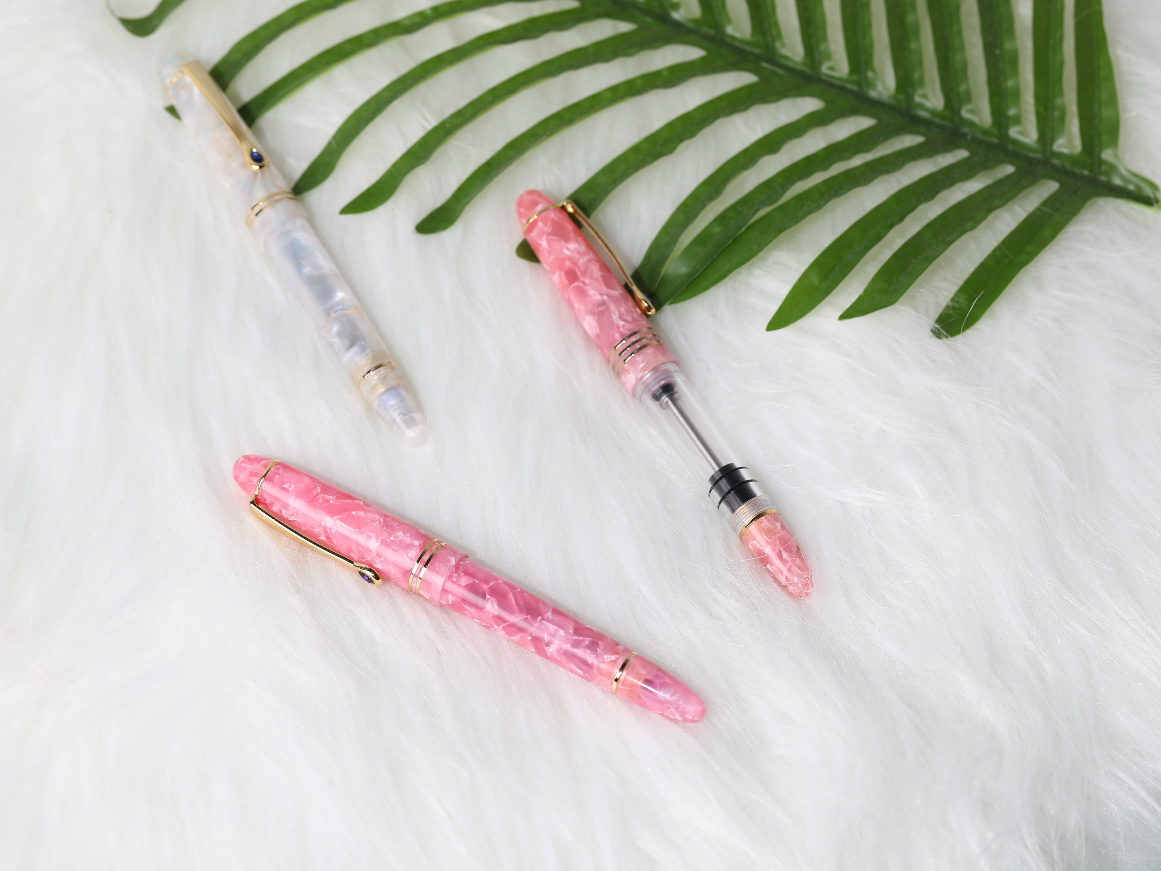 签字笔  美工笔  圆珠笔  蘸水笔 金笔  钢笔 定制笔  书法笔、签字笔   米乐(中国)一站式服务平台 水妖